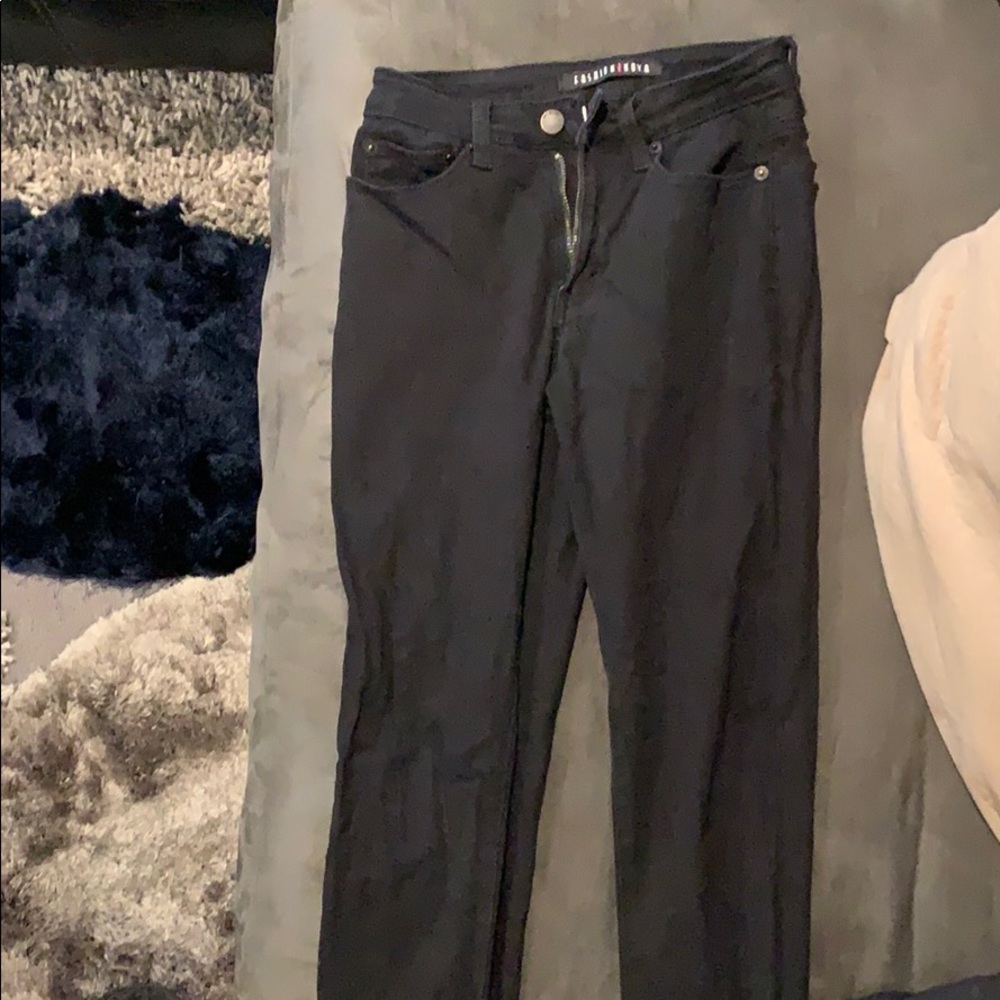 Black jeans. Like new!!